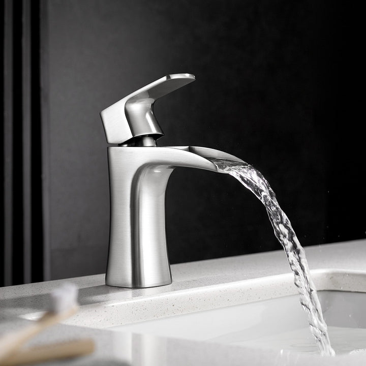 Vinnova Alessandra Single-Lever Vessel Bathroom Faucet