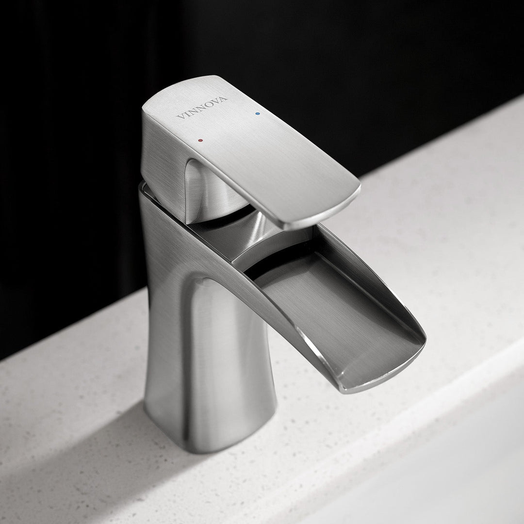 Vinnova Alessandra Single-Lever Vessel Bathroom Faucet