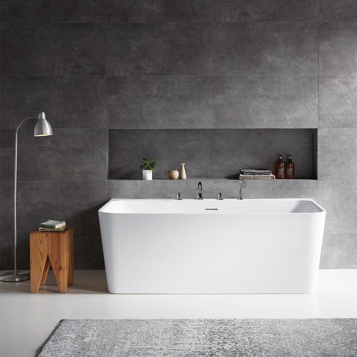 Vinnova Dashiel 67" x 31.5" Soaking Bathtub