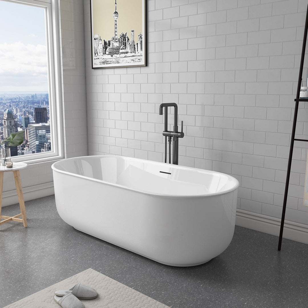 Vinnova Nuoro 67" x 31.5" Soaking Bathtub